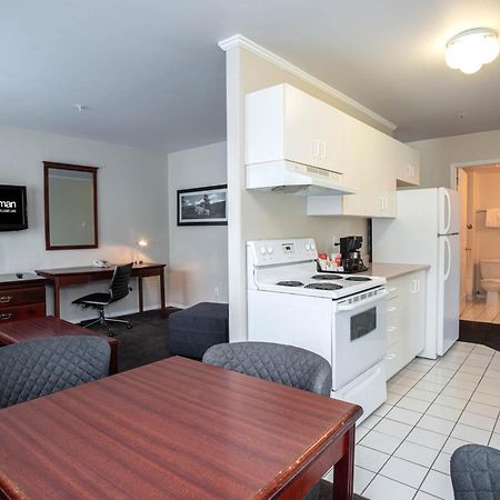 Sandman Hotel & Suites Williams Lake Exterior foto