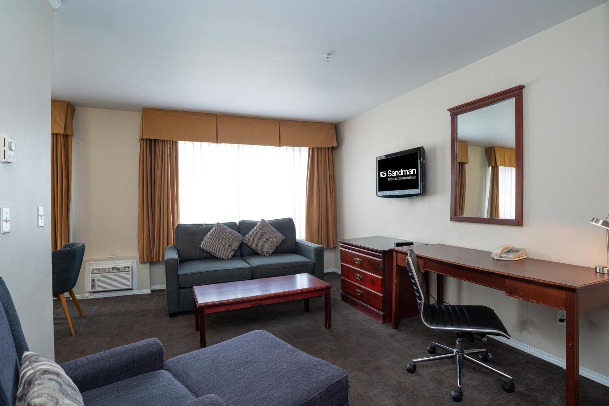 Sandman Hotel & Suites Williams Lake Exterior foto